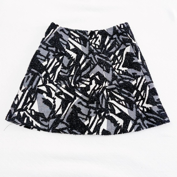 Zara Geometric Print Embossed Skirt SZ Small - Picture 4 of 7